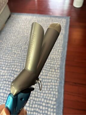 Babybliss pro 1.5 inch curling iron